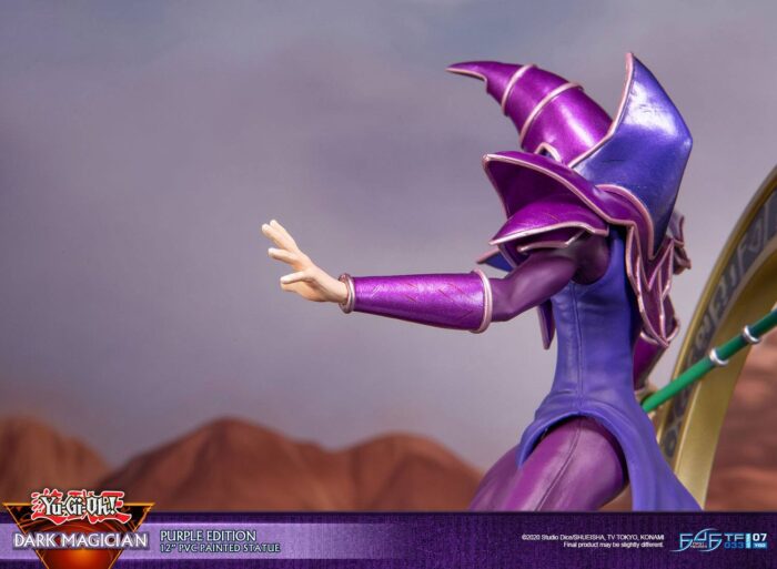 Dark Magician PVC Statue Purple Version 29 Cm - Yu-Gi-Oh!